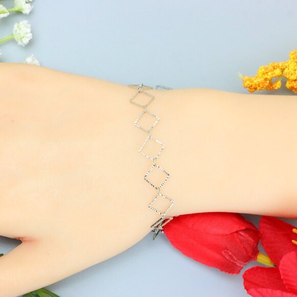 "Elegant & Trendy Bracelet, A Perfect Gift for Women, Thoughtful, EVCH1701 - Picture 8 of 10